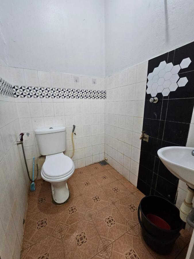 Ruhani Homestay 3 Kb - 4 Bedroom Fully Airconditioned With Wifi & Netflix Kota Bharu Exterior photo