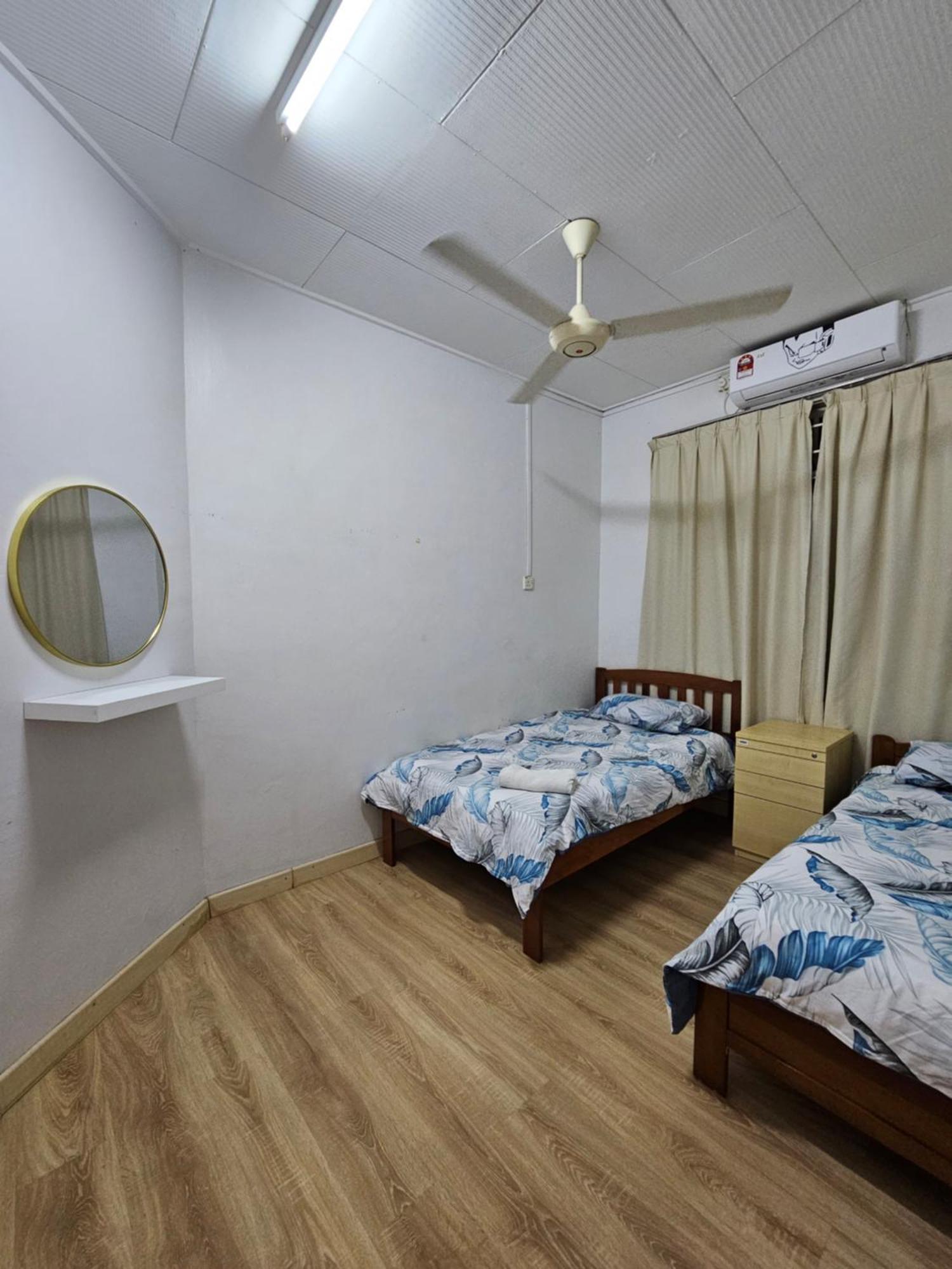 Ruhani Homestay 3 Kb - 4 Bedroom Fully Airconditioned With Wifi & Netflix Kota Bharu Exterior photo
