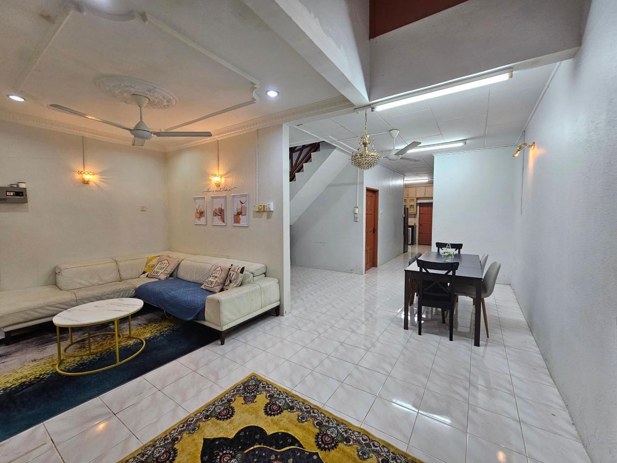 Ruhani Homestay 3 Kb - 4 Bedroom Fully Airconditioned With Wifi & Netflix Kota Bharu Exterior photo